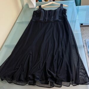 Alex Evenings Dress Romantic Black Mesh Dress with A line Skirt Size 18 Like NEW